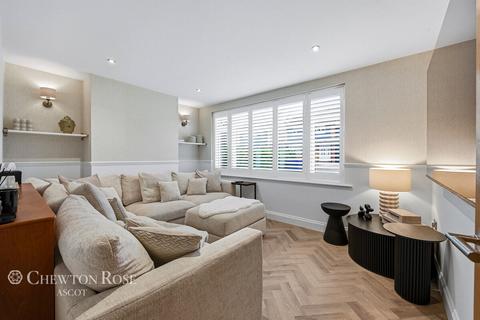 3 bedroom semi-detached house for sale, Prince Andrew Way, ASCOT
