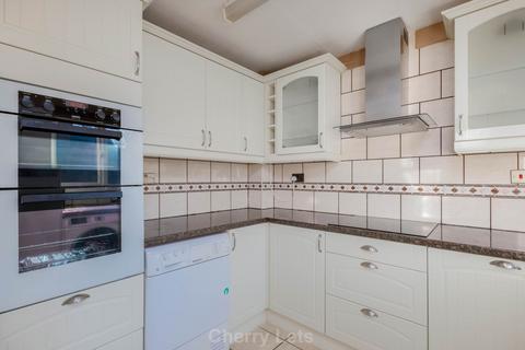 3 bedroom end of terrace house to rent, Cross Keys Court, Brackley NN13