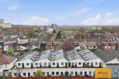 Clifford Road, London E17