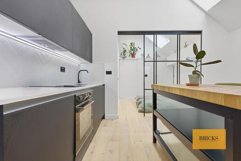 1 bedroom apartment for sale, Clifford Road, London E17