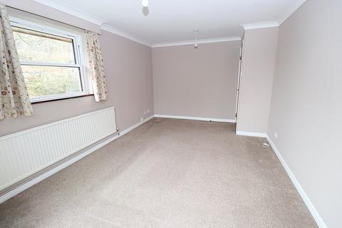 3 bedroom apartment for sale, Rapallo Close, Farnborough GU14