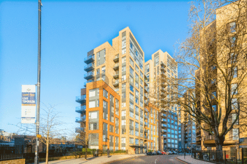 2 bedroom flat for sale, Amarelle Apartments, 41 Cherry Orchard Road, Croydon, Surrey