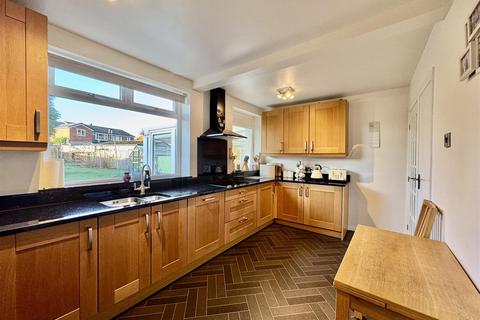 3 bedroom semi-detached house for sale, Orchard Road, Kirkheaton, Huddersfield, HD5 0EQ