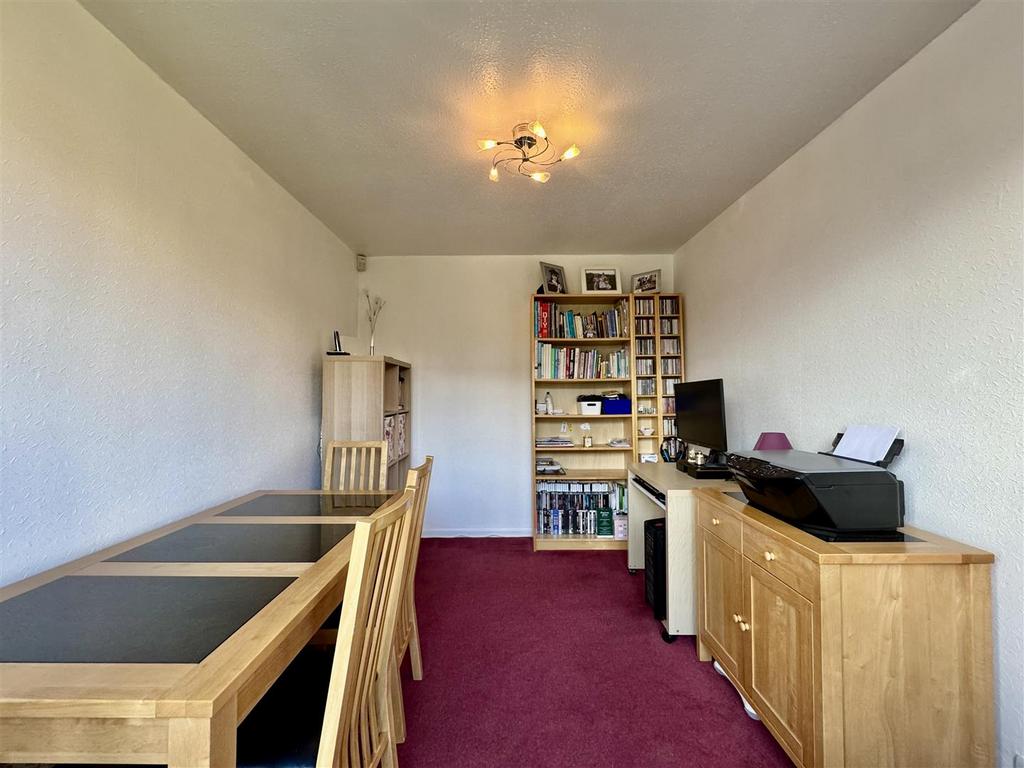 Dining room/bedroom four
