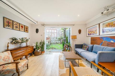 3 bedroom terraced house for sale, Sarum Terrace, London E3