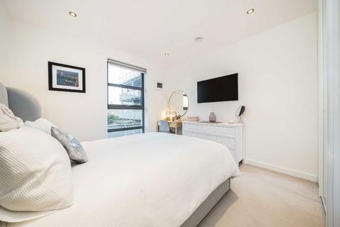 2 bedroom flat for sale, Pages Walk, London SE1