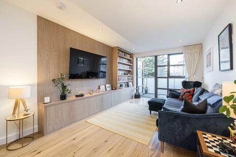 Pages Walk, London SE1
