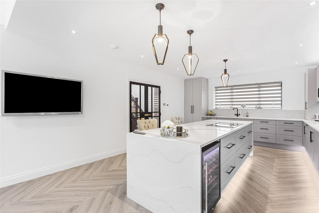 Kitchen / Breakfast Room