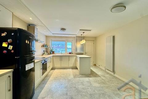 4 bedroom semi-detached house for sale, Coyford Drive, Southport, Sefton, PR9 9GN