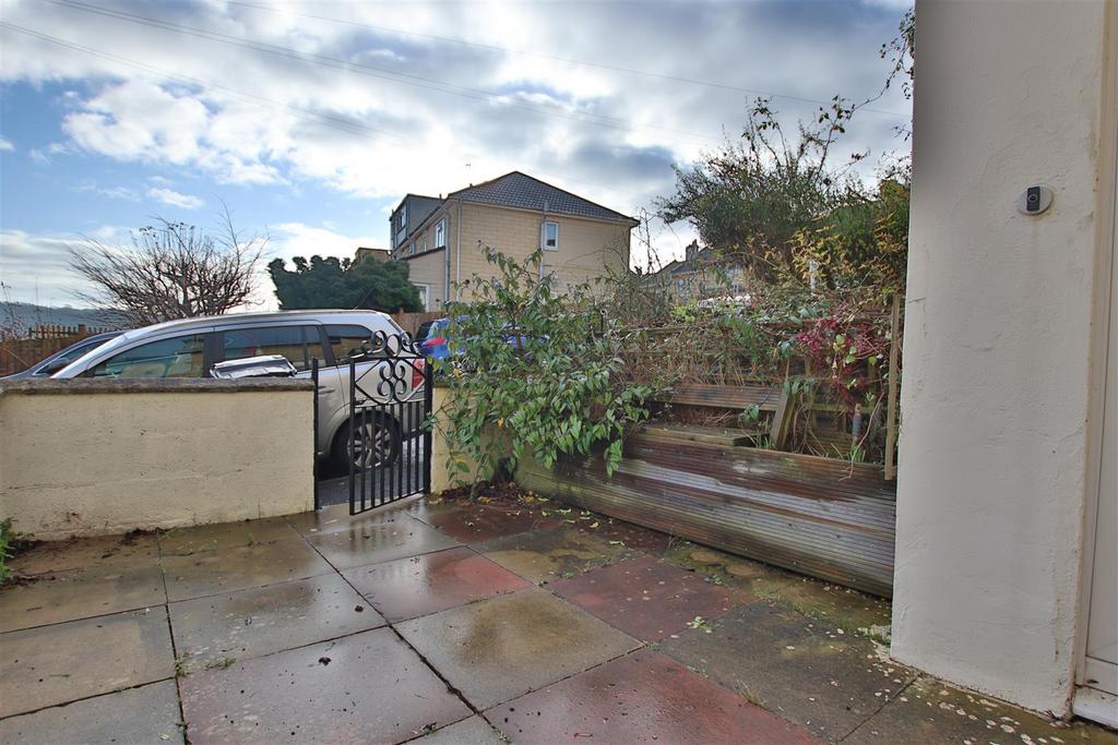 Front courtyard.JPG
