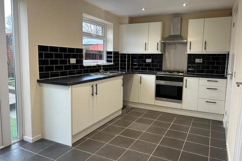 4 bedroom semi-detached house to rent, 8 Colman Walk, Top Valley, Nottingham