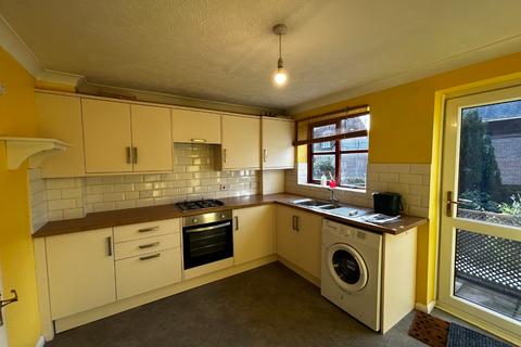 2 bedroom semi-detached house to rent, The Spinneys, Lewes, East Sussex, BN7