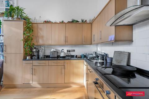 2 bedroom flat to rent, Fordwych Road, London, NW2