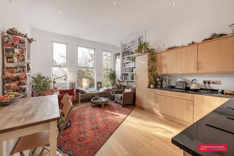 2 bedroom flat to rent, Fordwych Road, London, NW2