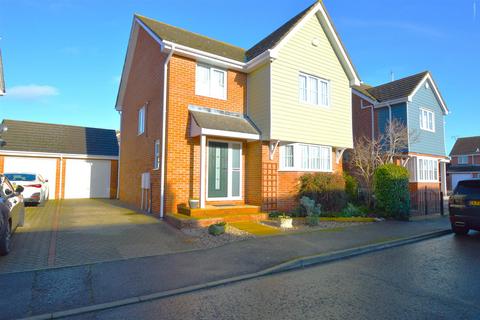 4 bedroom detached house for sale, Hogarth Way, Rochford