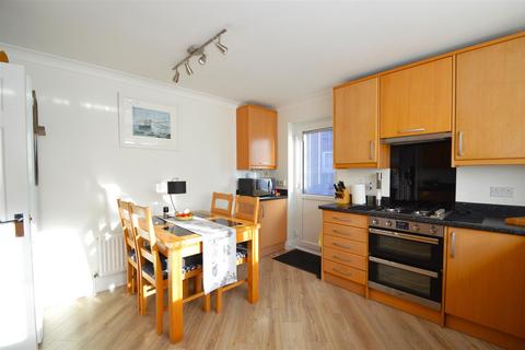 4 bedroom detached house for sale, Hogarth Way, Rochford