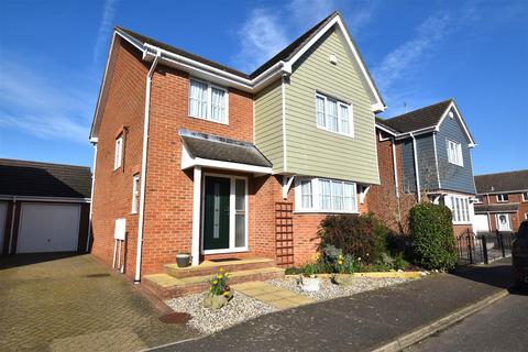 Hogarth Way, Rochford