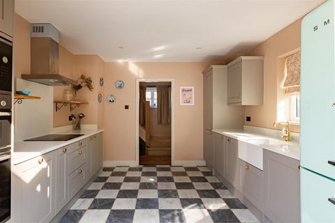 3 bedroom semi-detached house for sale, Tadworth Street, Tadworth