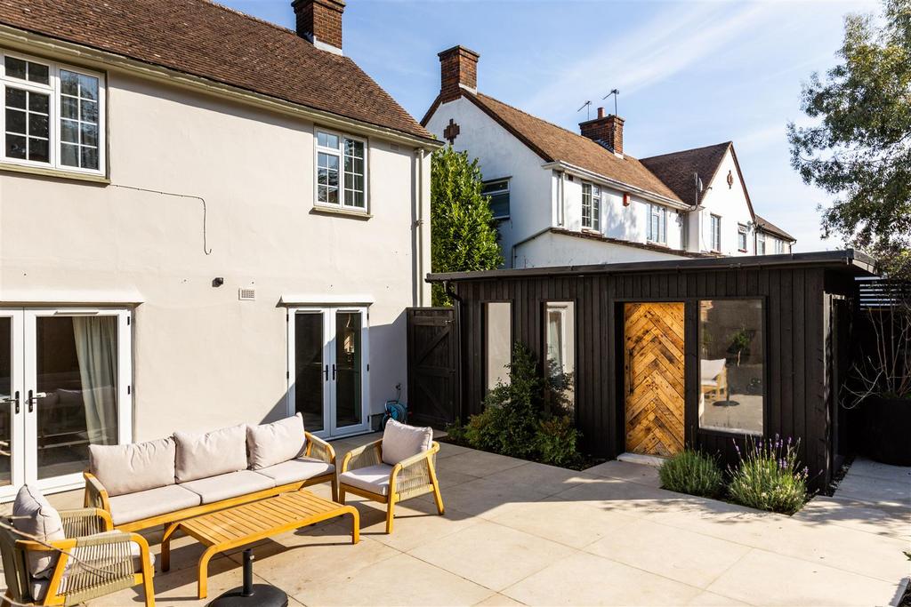 23 Tadworth Street-39.jpg