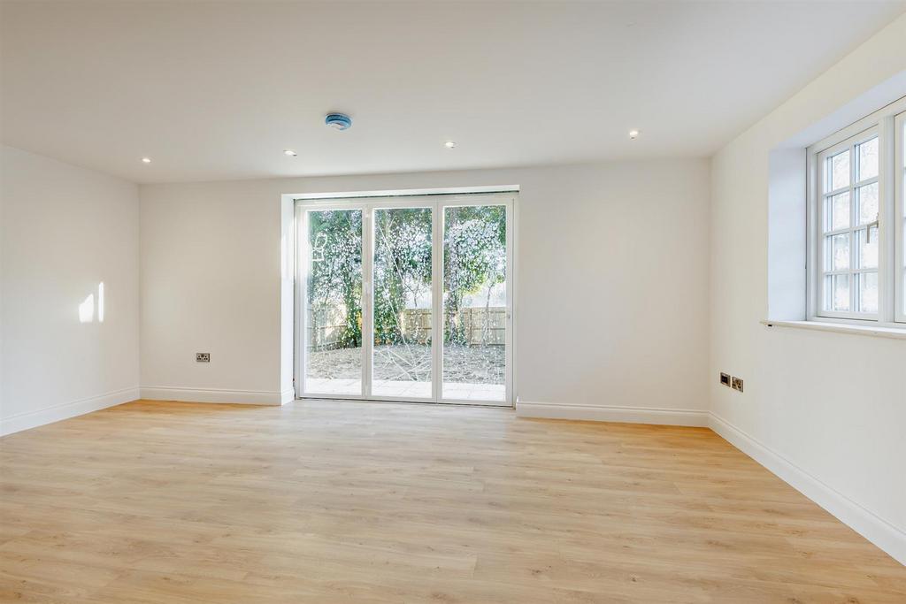 8674000-interior36-800.jpg