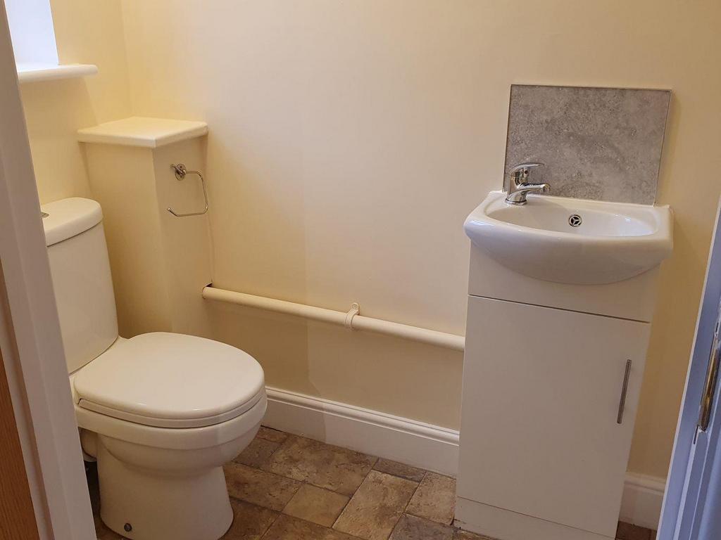 Downstairs WC.jpg