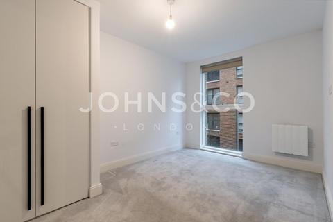 2 bedroom apartment to rent, Horlicks Quarter, Slough, London, SL1