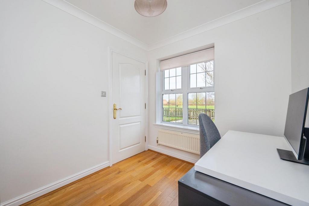 37wyndhamwoodclose-13.jpg