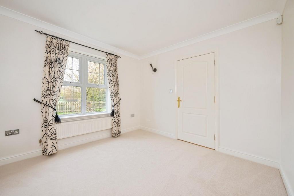 37wyndhamwoodclose-1.jpg
