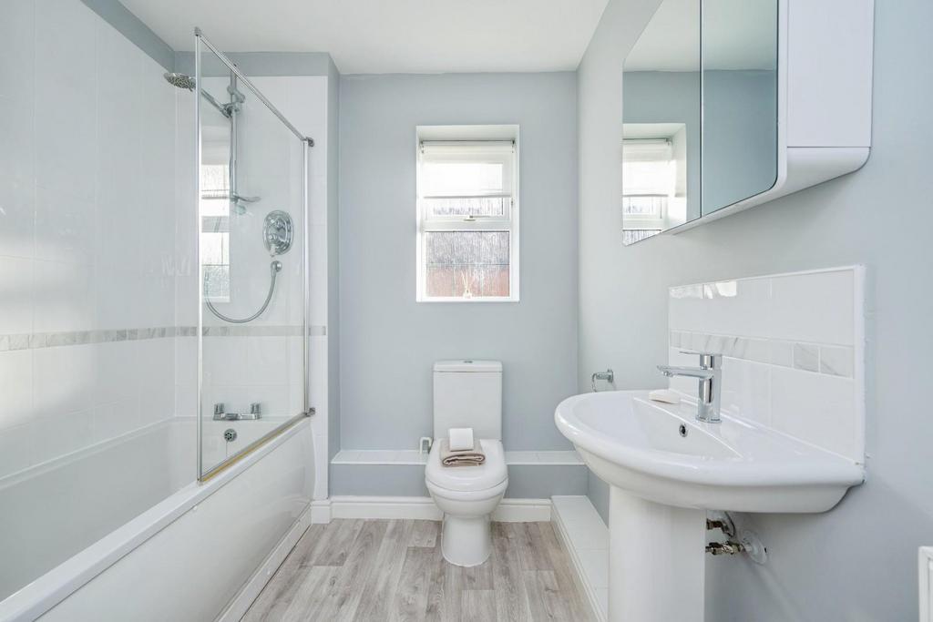 37wyndhamwoodclose-15.jpg