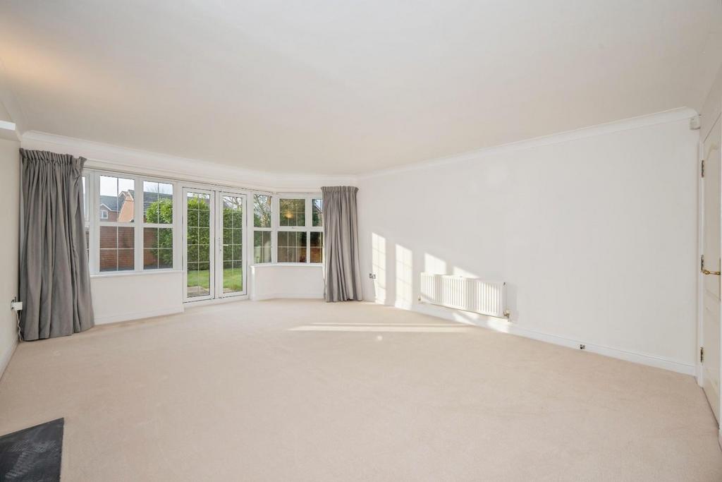 37wyndhamwoodclose-6.jpg