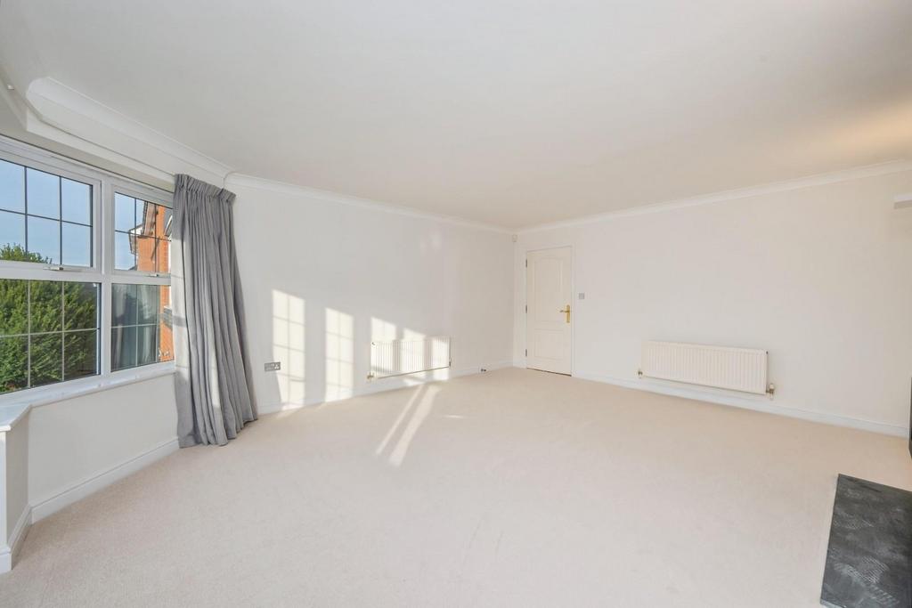 37wyndhamwoodclose-7.jpg
