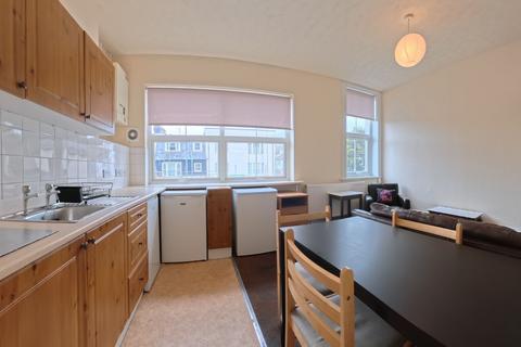 4 bedroom apartment to rent, Lewes Road, Brighton BN2