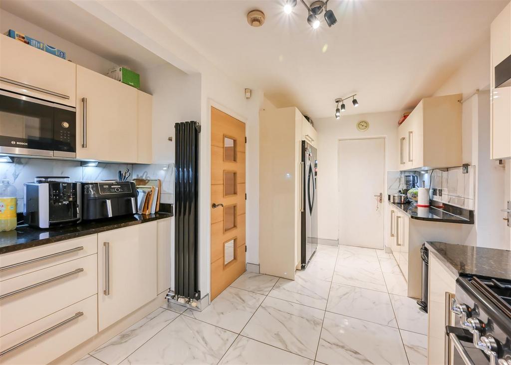 4 Coton Road-06.jpg