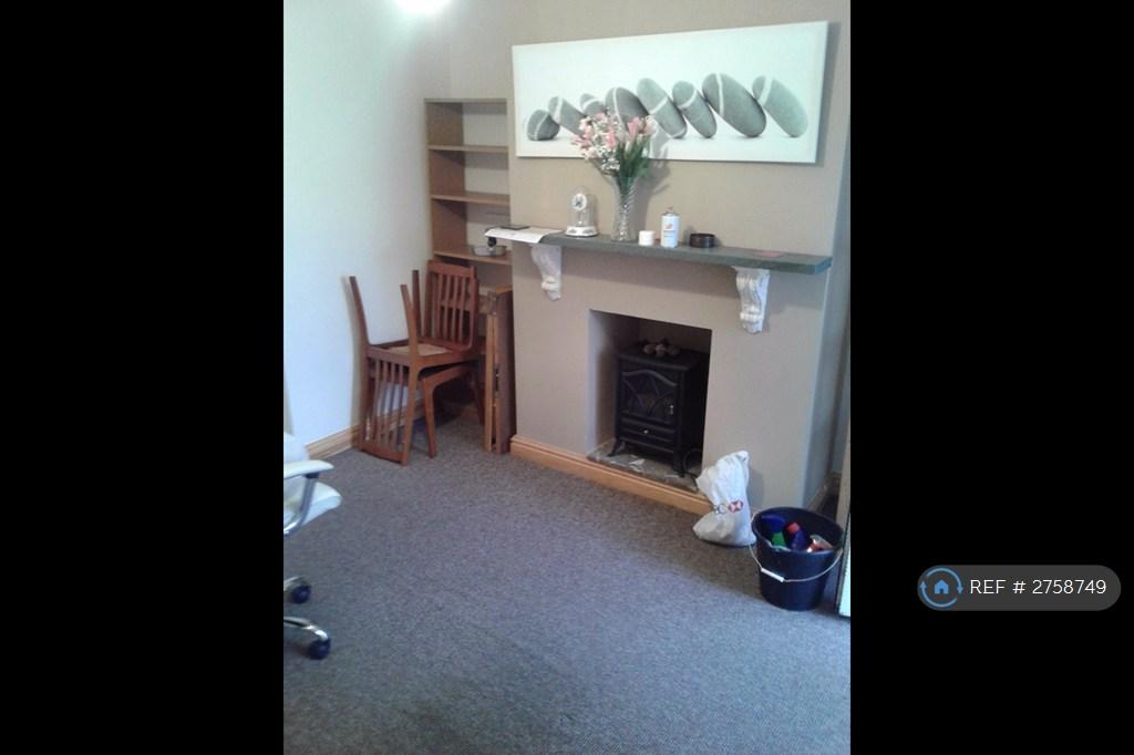 Middle Living Room