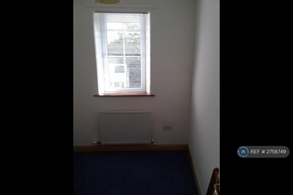 Back Single Bedroom 3
