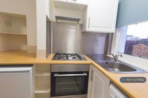 1 bedroom flat to rent, Dewsbury Court, London, W4