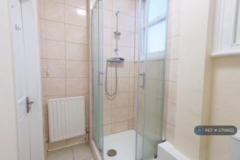 1 bedroom flat to rent, Dewsbury Court, London, W4