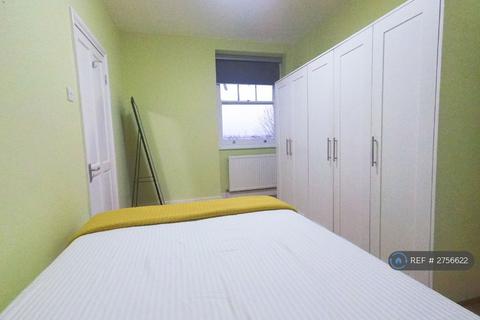 1 bedroom flat to rent, Dewsbury Court, London, W4