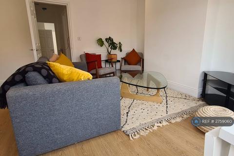 2 bedroom flat to rent, Albany Road, Manchester, M21