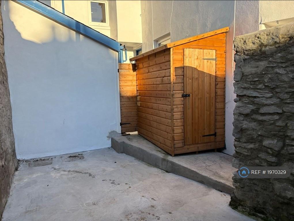 Driveway/Storage