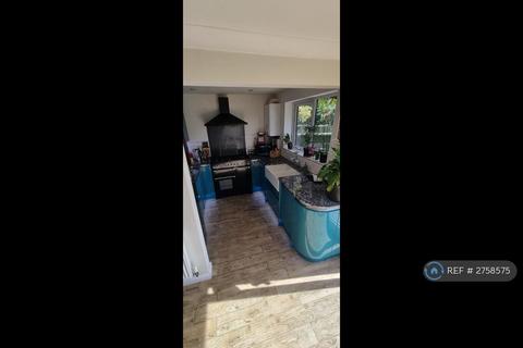 undefined, Holly Avenue, Wilford, Nottingham, NG11