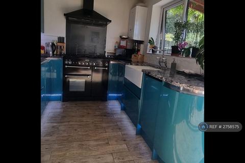 undefined, Holly Avenue, Wilford, Nottingham, NG11