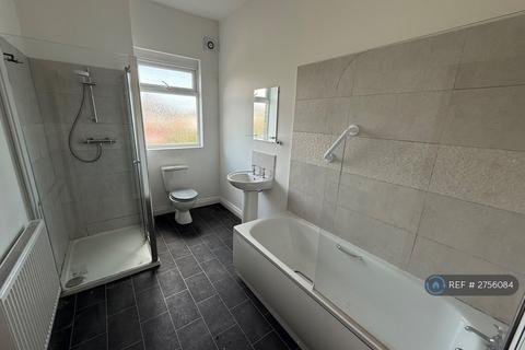 2 bedroom terraced house to rent, Ormskirk Road, Wigan, WN5
