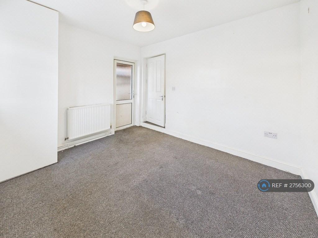 Bedroom &amp; Garden Access