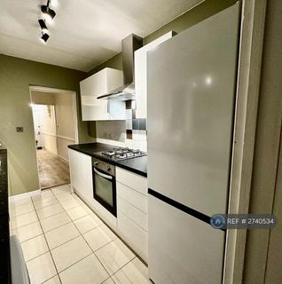 3 bedroom end of terrace house to rent, Hawk Cottage, Reading, RG1