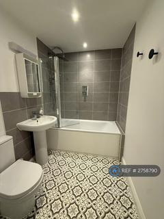 2 bedroom flat to rent, Oliver Court, Bournemouth, BH5