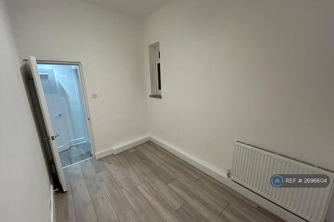 1 bedroom flat to rent, Drewstead Road, London, SW16