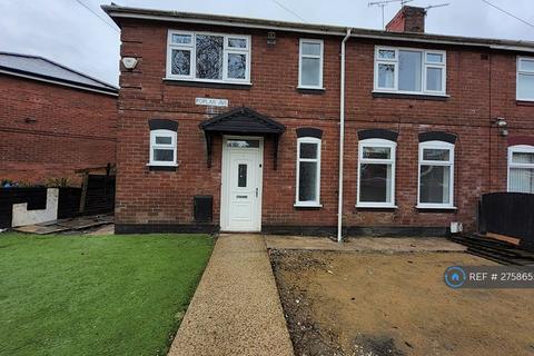 4 bedroom semi-detached house to rent, Poplar Avenue, Oldham, OL8