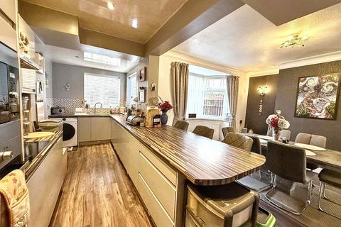 4 bedroom semi-detached house for sale, Fergusons Lane, Denton Burn, Newcastle upon Tyne, Tyne and Wear, NE15 7PL
