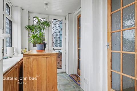 4 bedroom detached house for sale, Barncroft Road, Stoke-On-Trent ST6 6QF